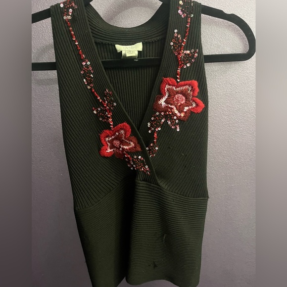Cache Black red bead sequin floral ribbed sweater sleeveless tank top stretch - Picture 2 of 6